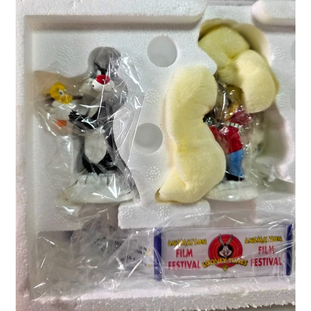 Dept 56 The Looney Tunes Animation Film Festival 54983 Set of 4 Taz Bugs Retired